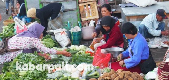 Efek Domino - Belum Sehari Pertalite Naik, Harga Sembako Sudah Melonjak