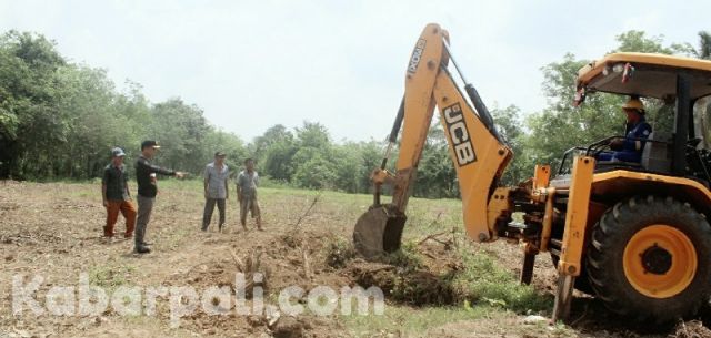 Bersama Masyarakat Payu Putat, Adera Field Dirikan Pasar Rakyat