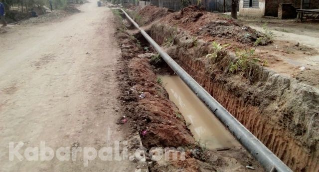 Menggantung, Line Pipa ini Bisa Membahayakan