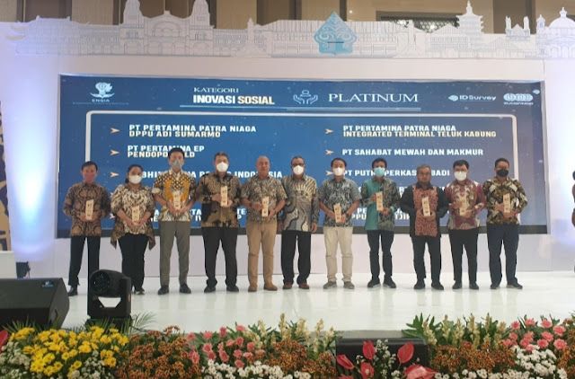 Pendopo Field Raih Penghargaan Platinum pada Ajang Nasional Environment and Social Innovation Award 2022