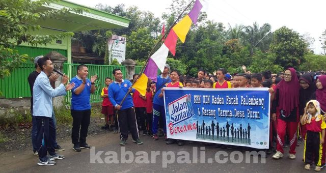 Kolaborasi dengan Mahasiswa KKN, Karang Taruna Purun Gelar Jalan Santai