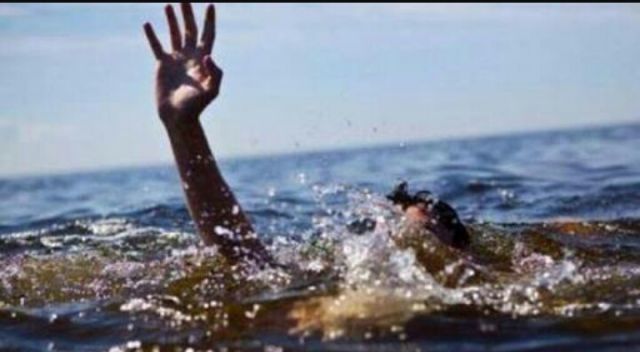 Mandi di Lematang, Deri Malah Hilang Tenggelam